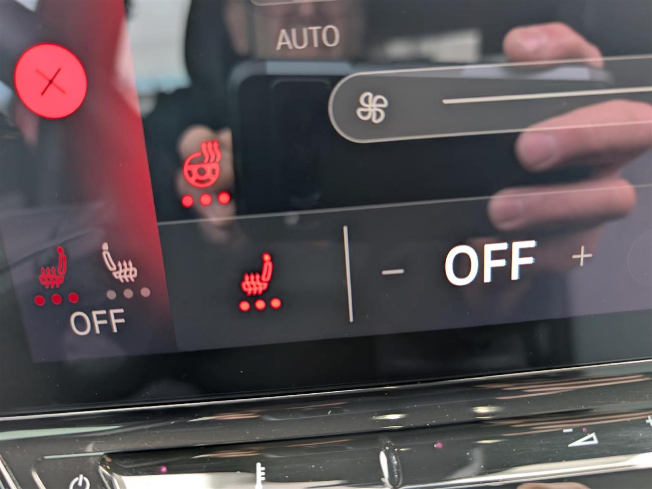 2023 Volkswagen ID4 PRO AWD - NAVI - PANO ROOF - TECH FEATS