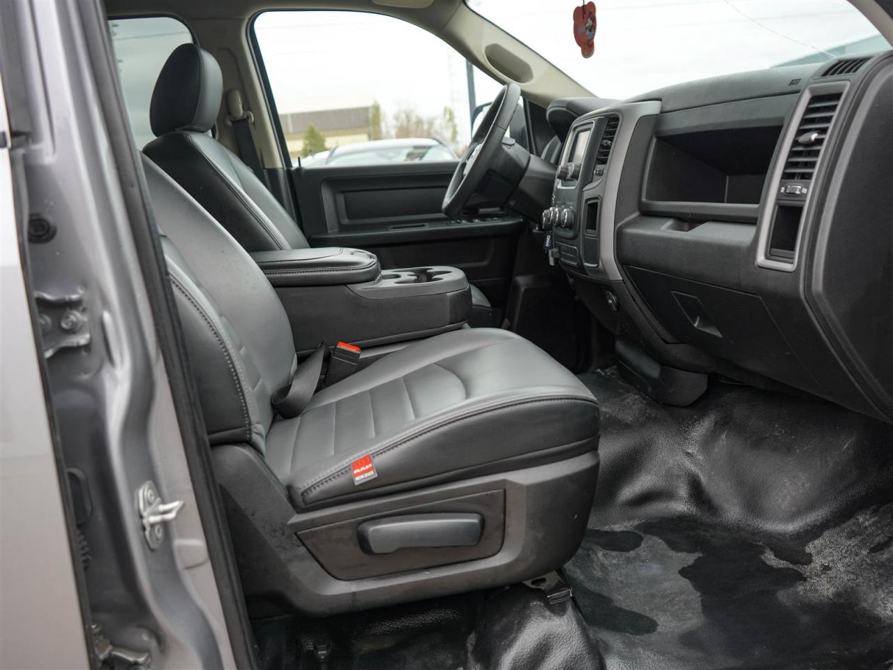 2022 RAM 1500 TRADEMAN | 5.7L 4x4 V8 | LEATHER | NO ACCIDENTS Photo