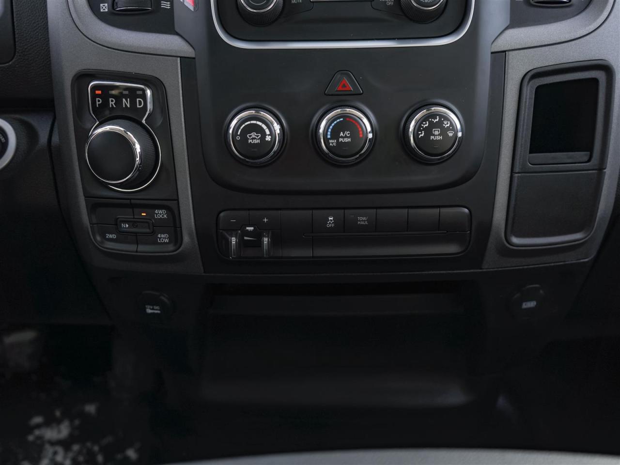 2022 RAM 1500 5.7L 4x4 V8 | LEATHER | NO ACCIDENTS Photo