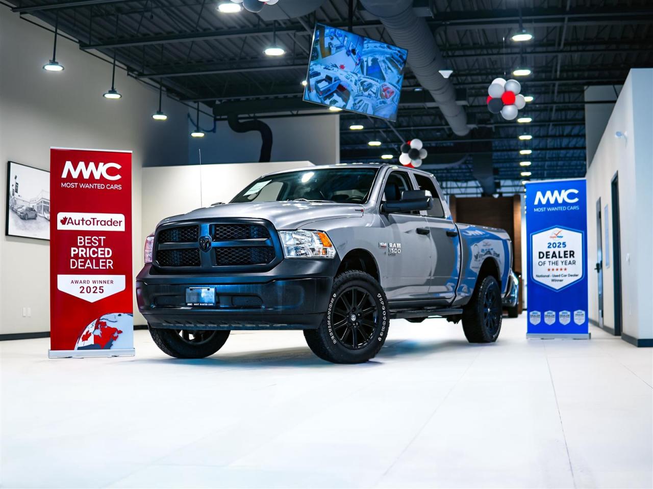 2022 RAM 1500 Classic FULL LEATHER | Quad Cab | 5.7 HEMI V8 | 4X4 | TOW PKG | 20 INCH BLACK ALLOYS Photo