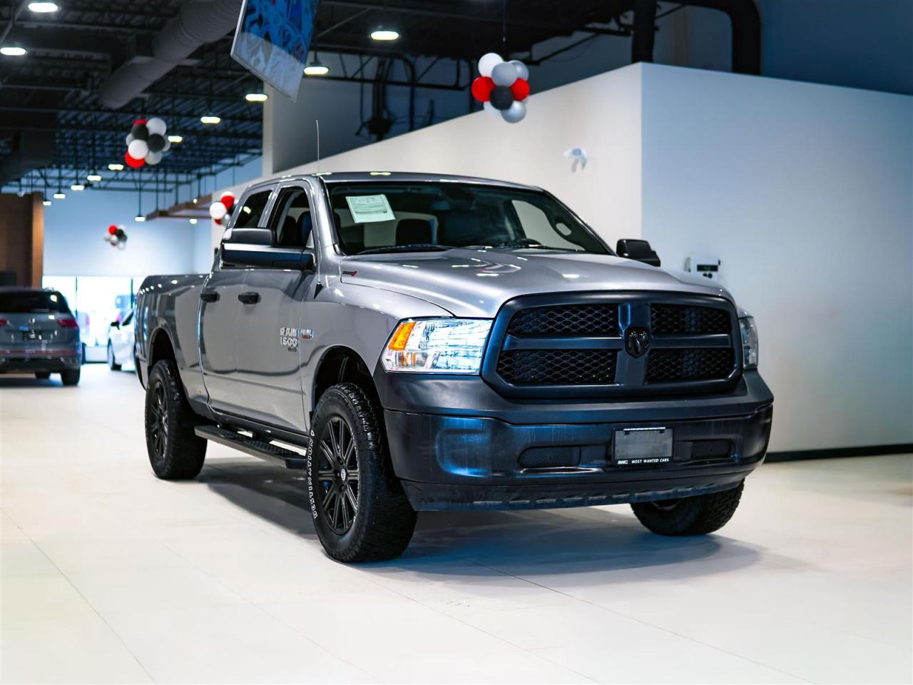 2022 RAM 1500 Classic FULL LEATHER | Quad Cab | 5.7 HEMI V8 | 4X4 | TOW PKG | 20 INCH BLACK ALLOYS Photo