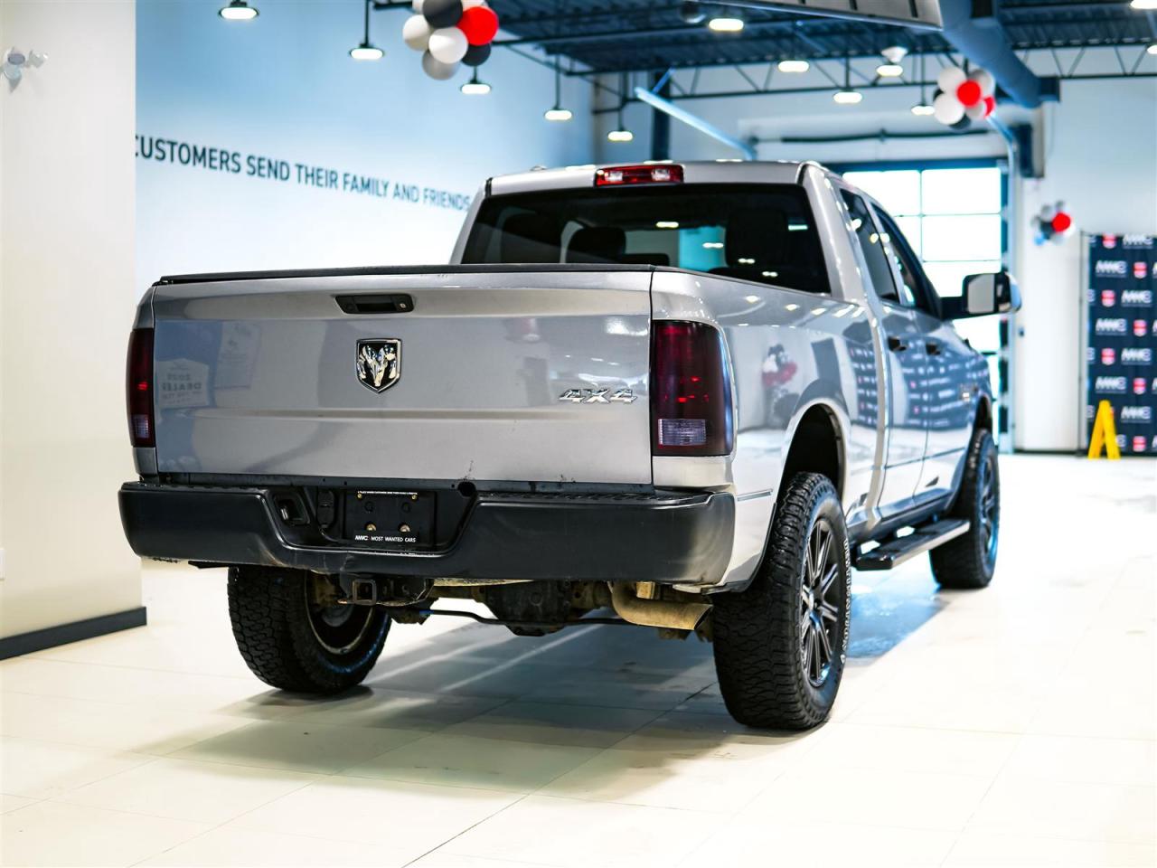 2022 RAM 1500 Classic FULL LEATHER | Quad Cab | 5.7 HEMI V8 | 4X4 | TOW PKG | 20 INCH BLACK ALLOYS Photo