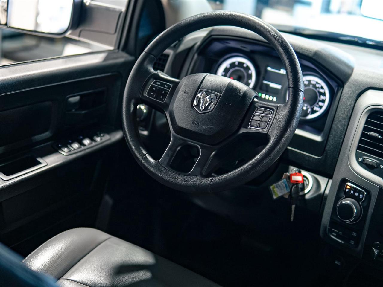 2022 RAM 1500 Classic FULL LEATHER | Quad Cab | 5.7 HEMI V8 | 4X4 | TOW PKG | 20 INCH BLACK ALLOYS Photo