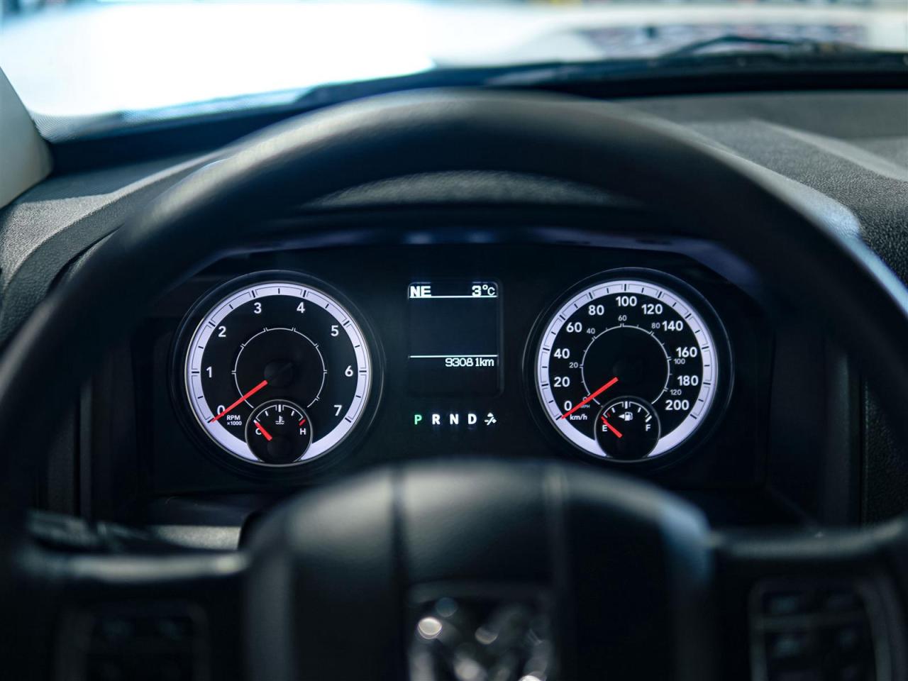 2022 RAM 1500 Classic FULL LEATHER | Quad Cab | 5.7 HEMI V8 | 4X4 | TOW PKG | 20 INCH BLACK ALLOYS Photo