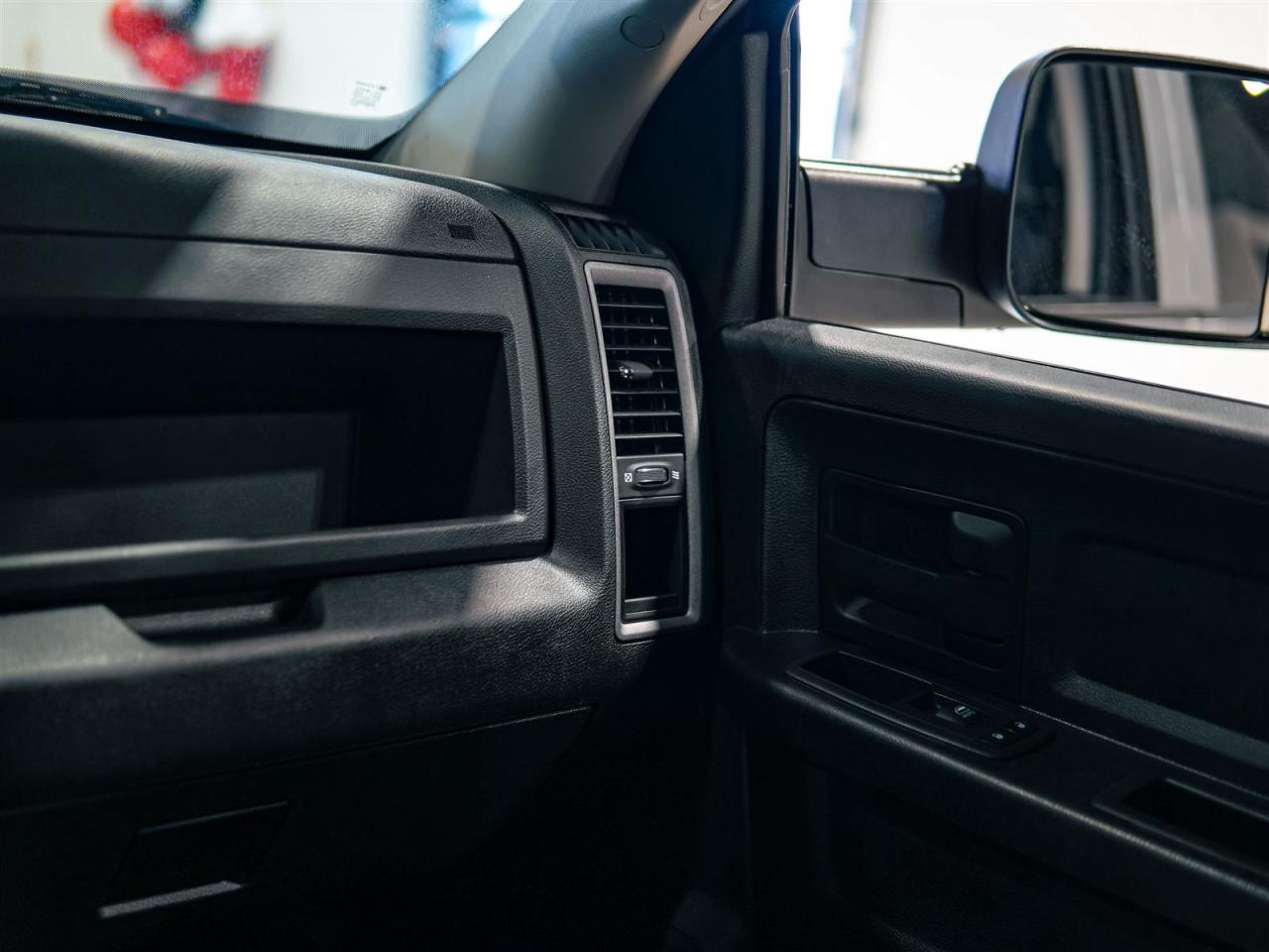 2022 RAM 1500 Classic FULL LEATHER | Quad Cab | 5.7 HEMI V8 | 4X4 | TOW PKG | 20 INCH BLACK ALLOYS Photo