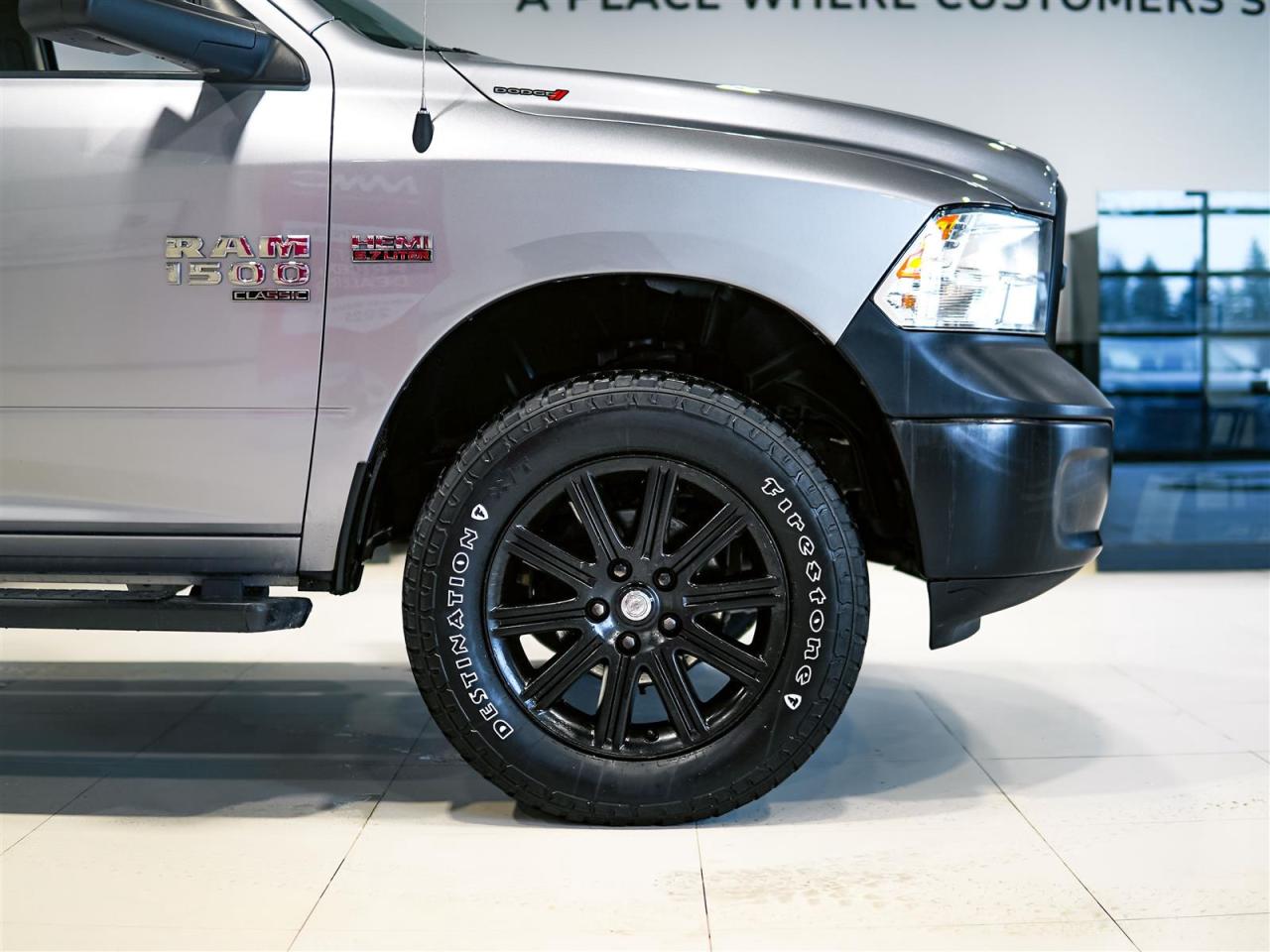 2022 RAM 1500 Classic FULL LEATHER | Quad Cab | 5.7 HEMI V8 | 4X4 | TOW PKG | 20 INCH BLACK ALLOYS Photo