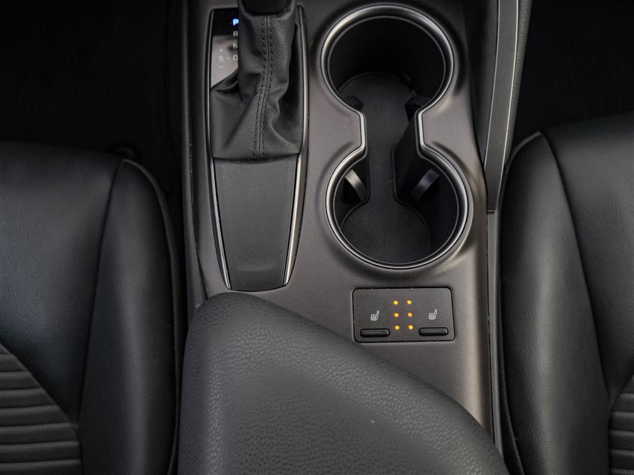 2022 Toyota Camry SE | NO ACCIDENTS | LEATHER | APP CONNECT Photo