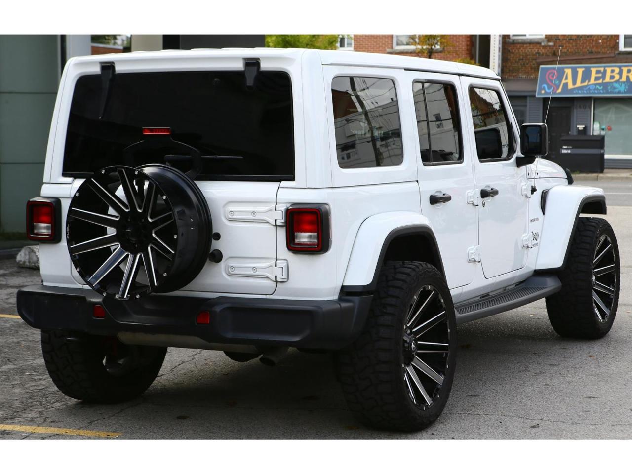 2019 Jeep Wrangler Unlimited Sahara Photo