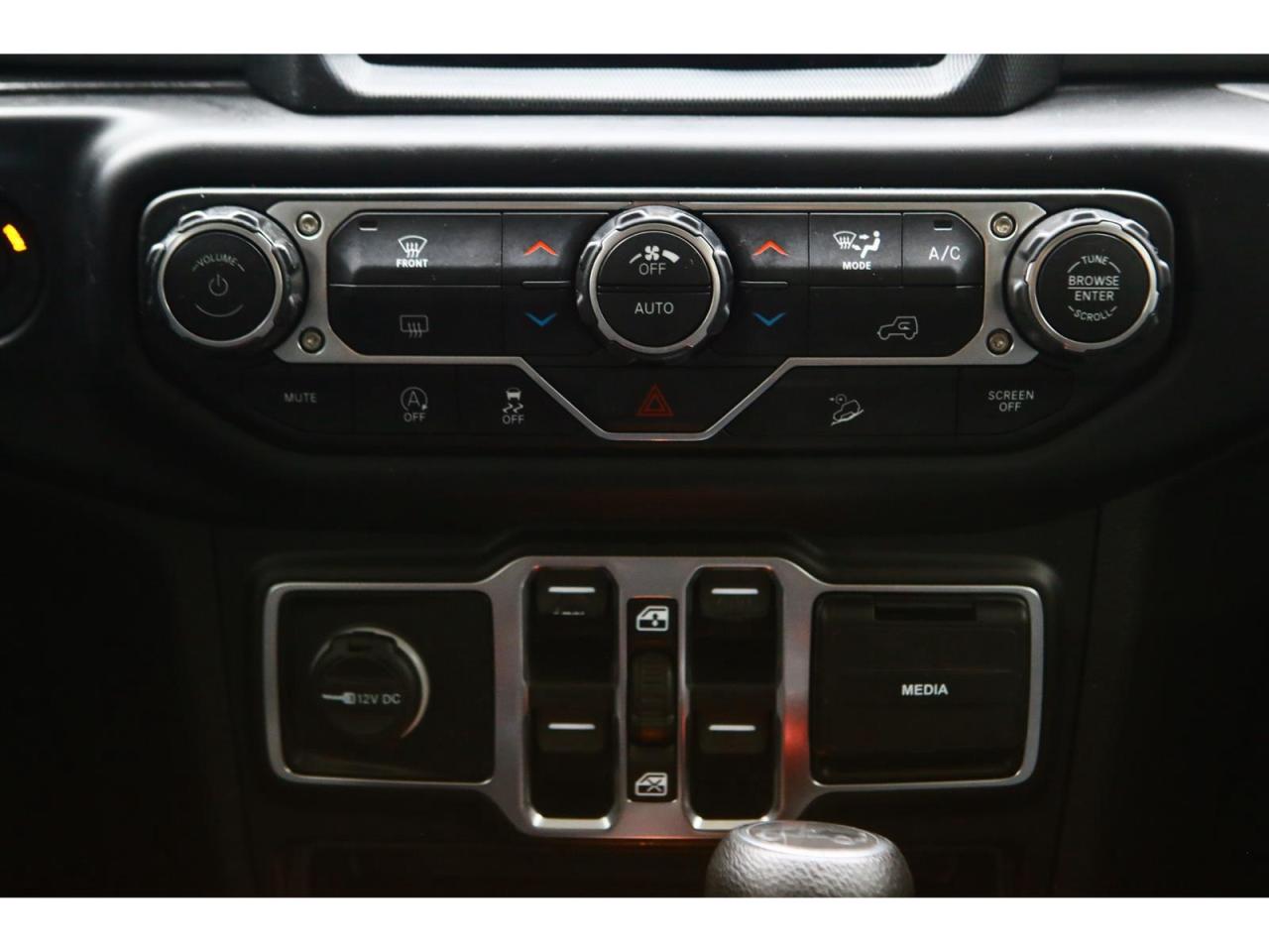 2019 Jeep Wrangler Unlimited Sahara Photo