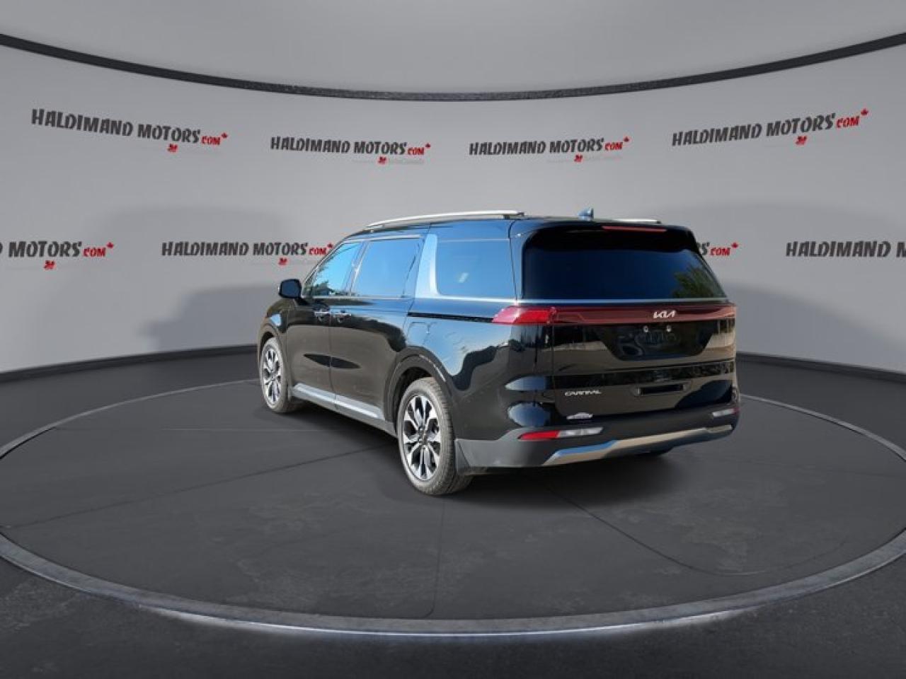 2023 Kia Carnival EX FWD 2nd Row Captain Seats | Leather Seats | 360 Camera Photo