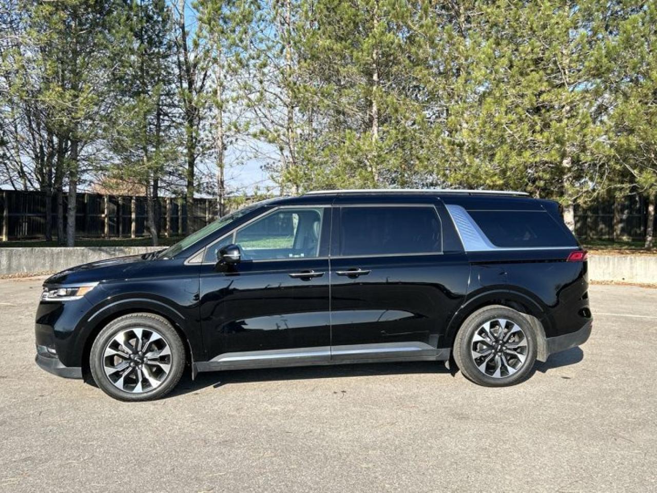 2023 Kia Carnival EX FWD 2nd Row Captain Seats | Leather Seats | 360 Camera Photo