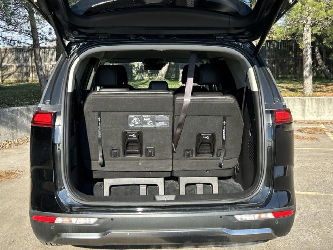 2023 Kia Carnival EX FWD 2nd Row Captain Seats | Leather Seats | 360 Camera Photo