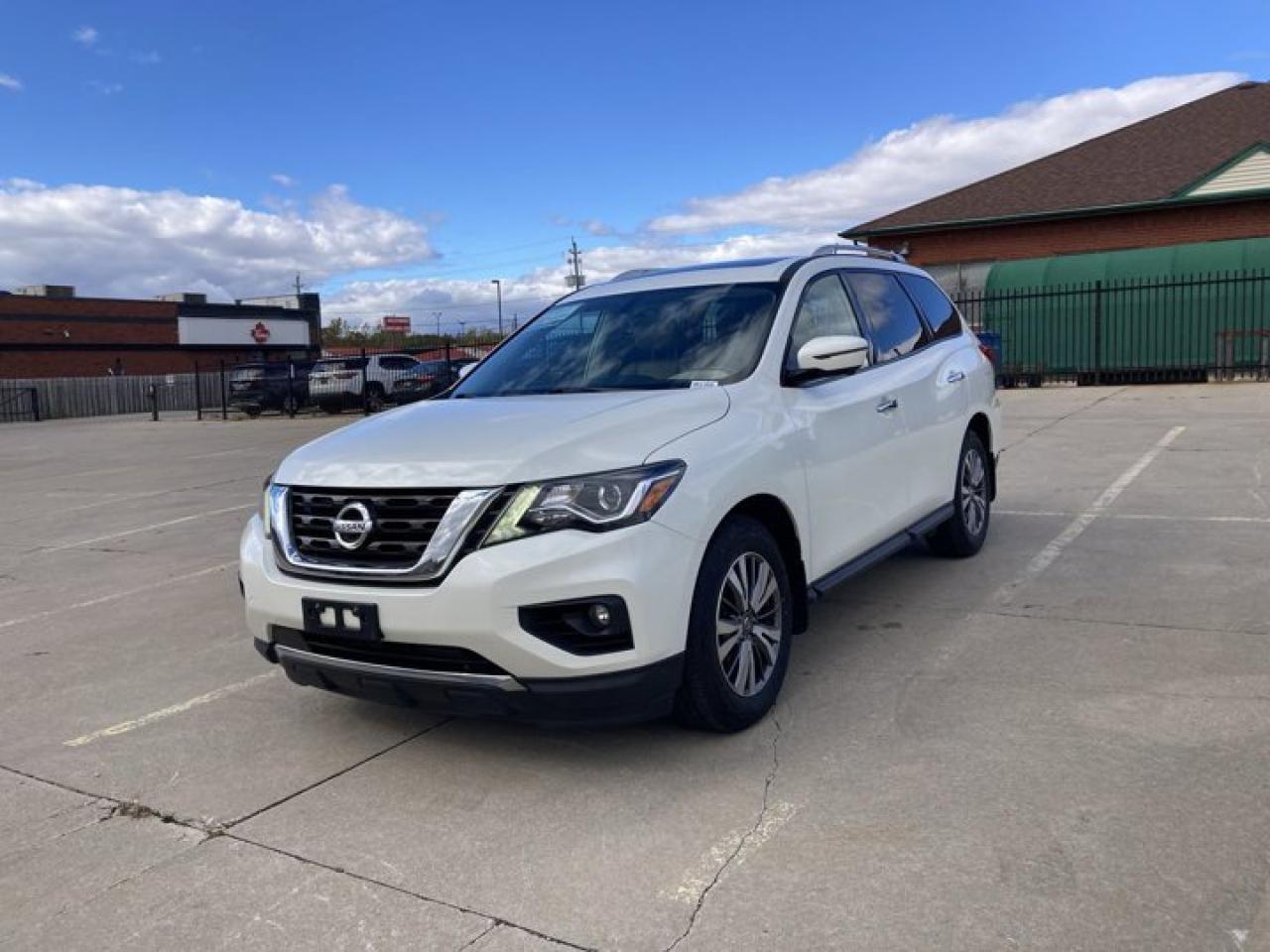 Used 2018 Nissan Pathfinder SL 4WD for sale in Cayuga, ON