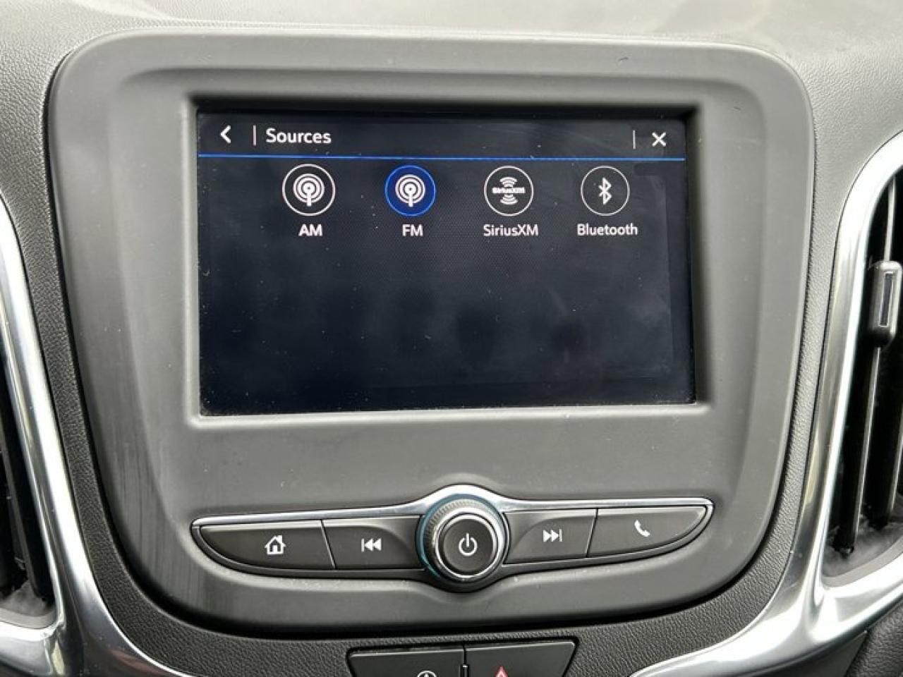 2022 Chevrolet Equinox AWD LT Photo