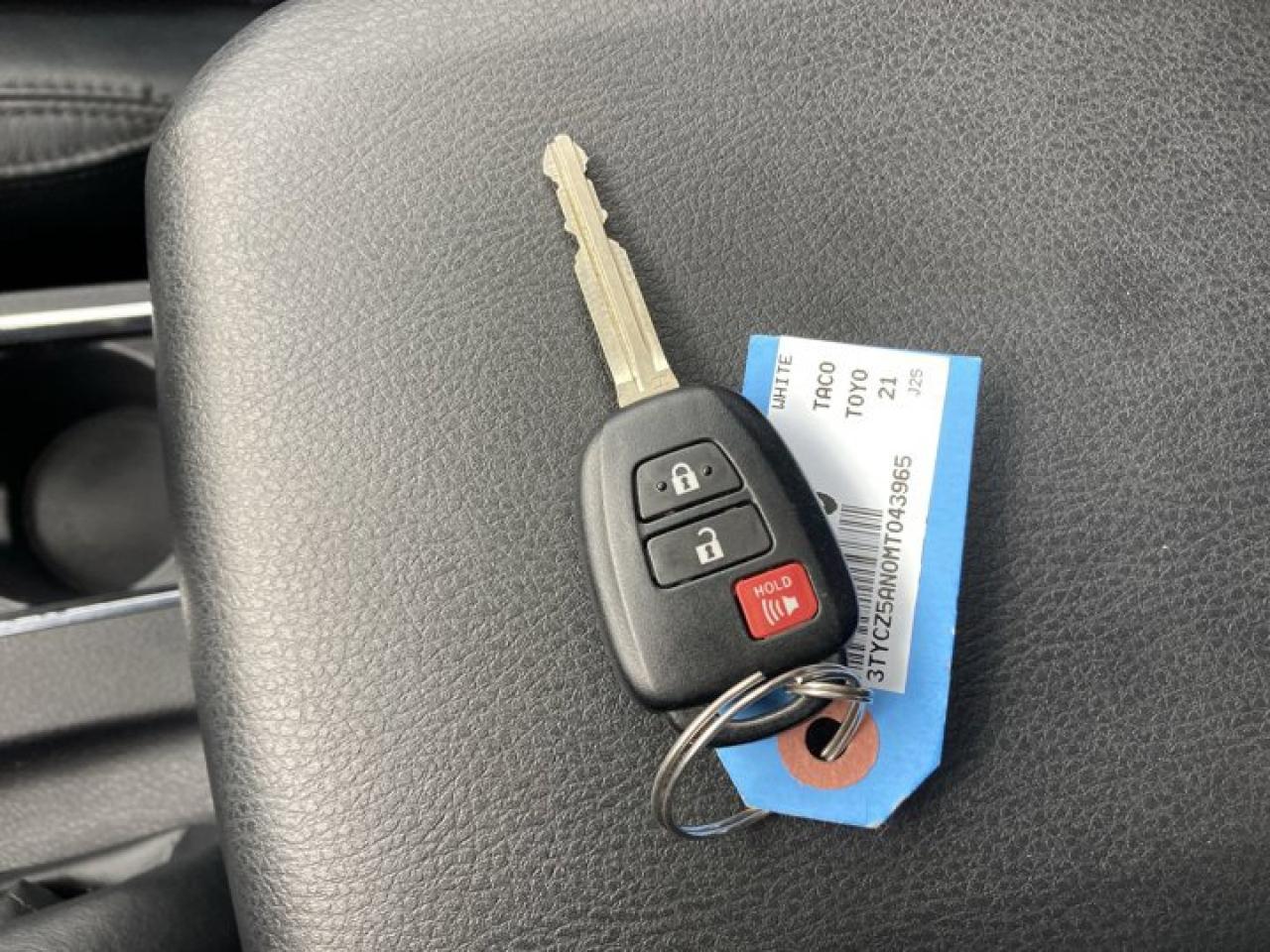 2021 Toyota Tacoma TRD Sport Premium Manual 4x4 | Sunroof | Leather | Nav | Photo