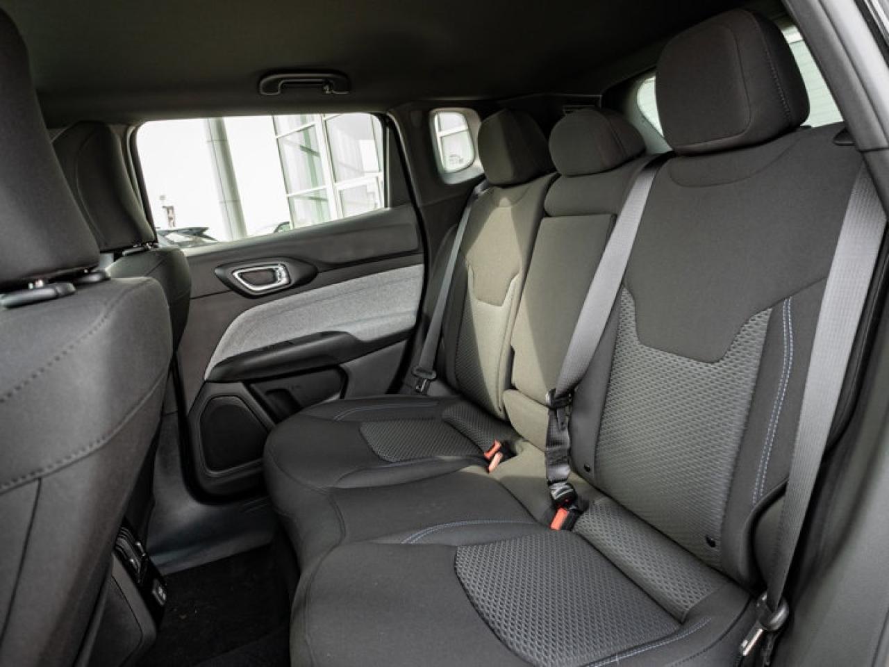 2026 Jeep Compass Sport Photo