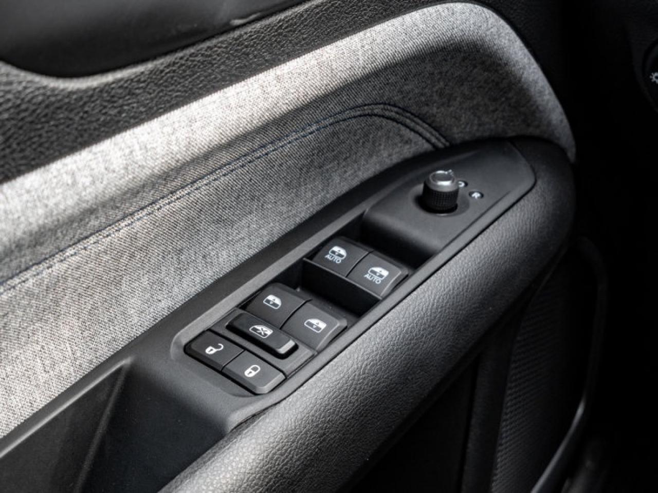 2026 Jeep Compass Sport Photo