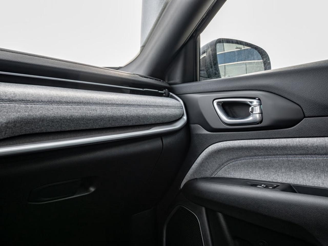 2026 Jeep Compass Sport Photo