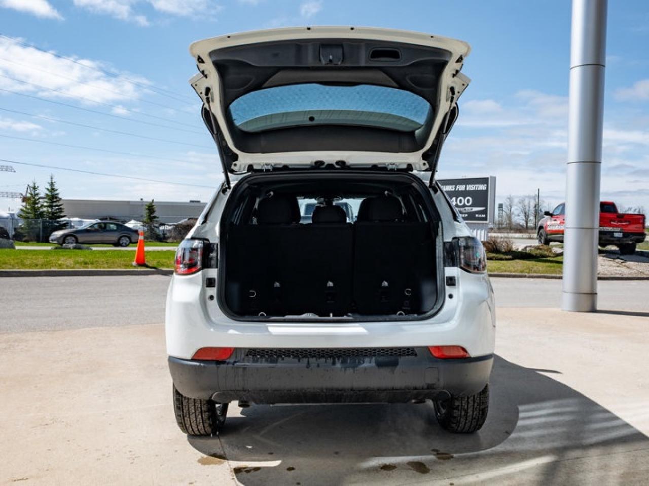 2026 Jeep Compass Sport Photo