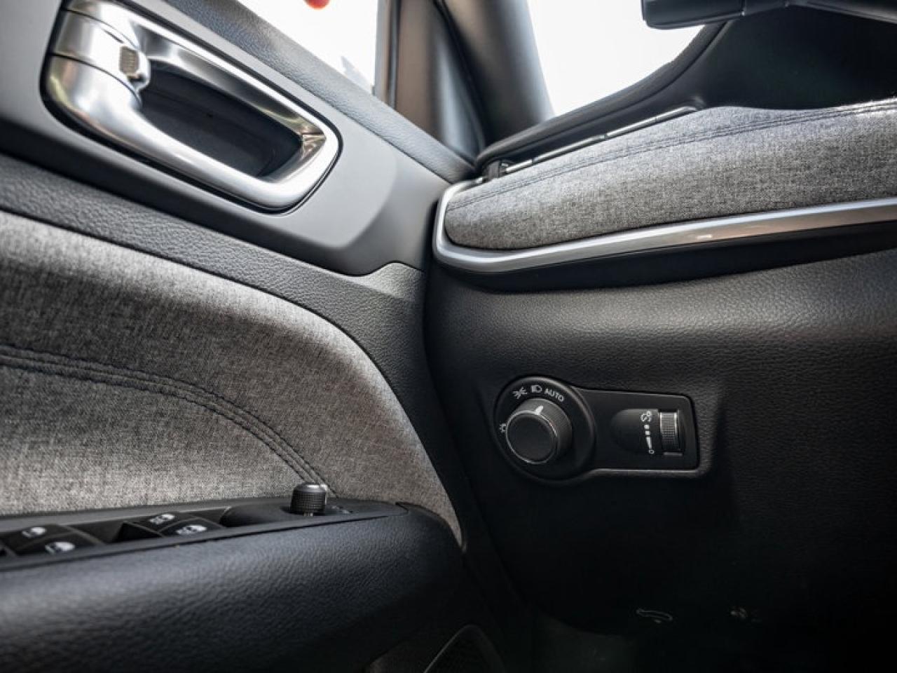 2026 Jeep Compass Sport Photo