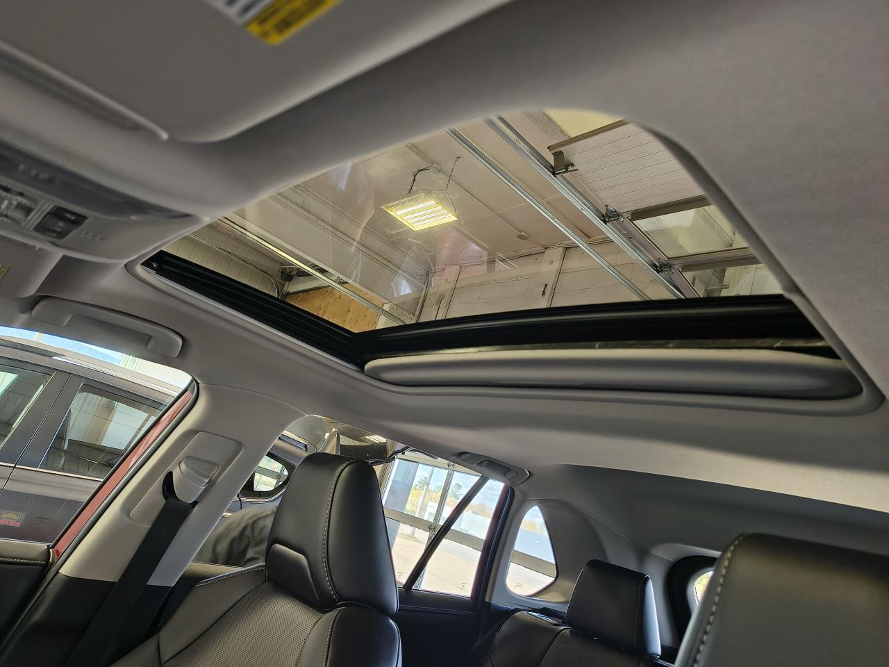 2021 Toyota RAV4 LIMITED AWD Photo0