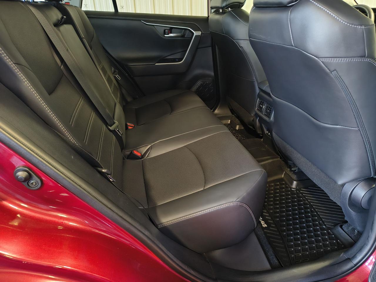 2021 Toyota RAV4 LIMITED AWD Photo0