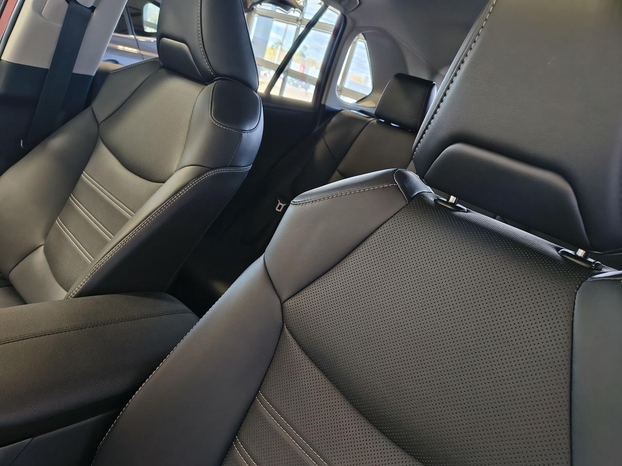 2021 Toyota RAV4 LIMITED AWD Photo0