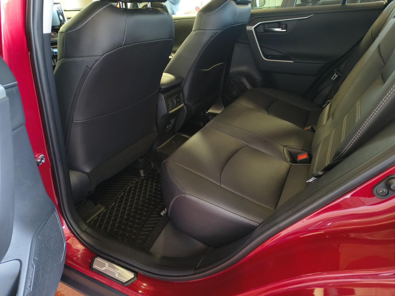 2021 Toyota RAV4 LIMITED AWD Photo0