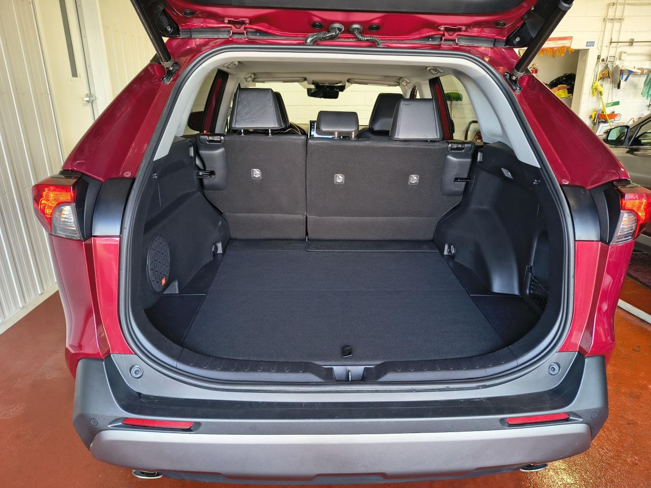 2021 Toyota RAV4 LIMITED AWD Photo0