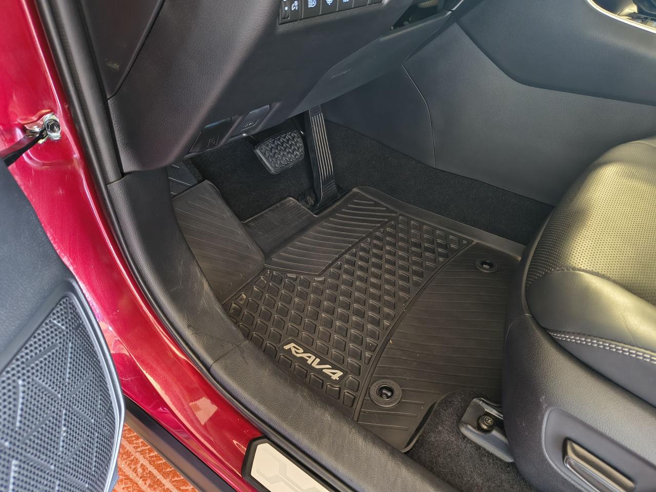 2021 Toyota RAV4 LIMITED AWD Photo0