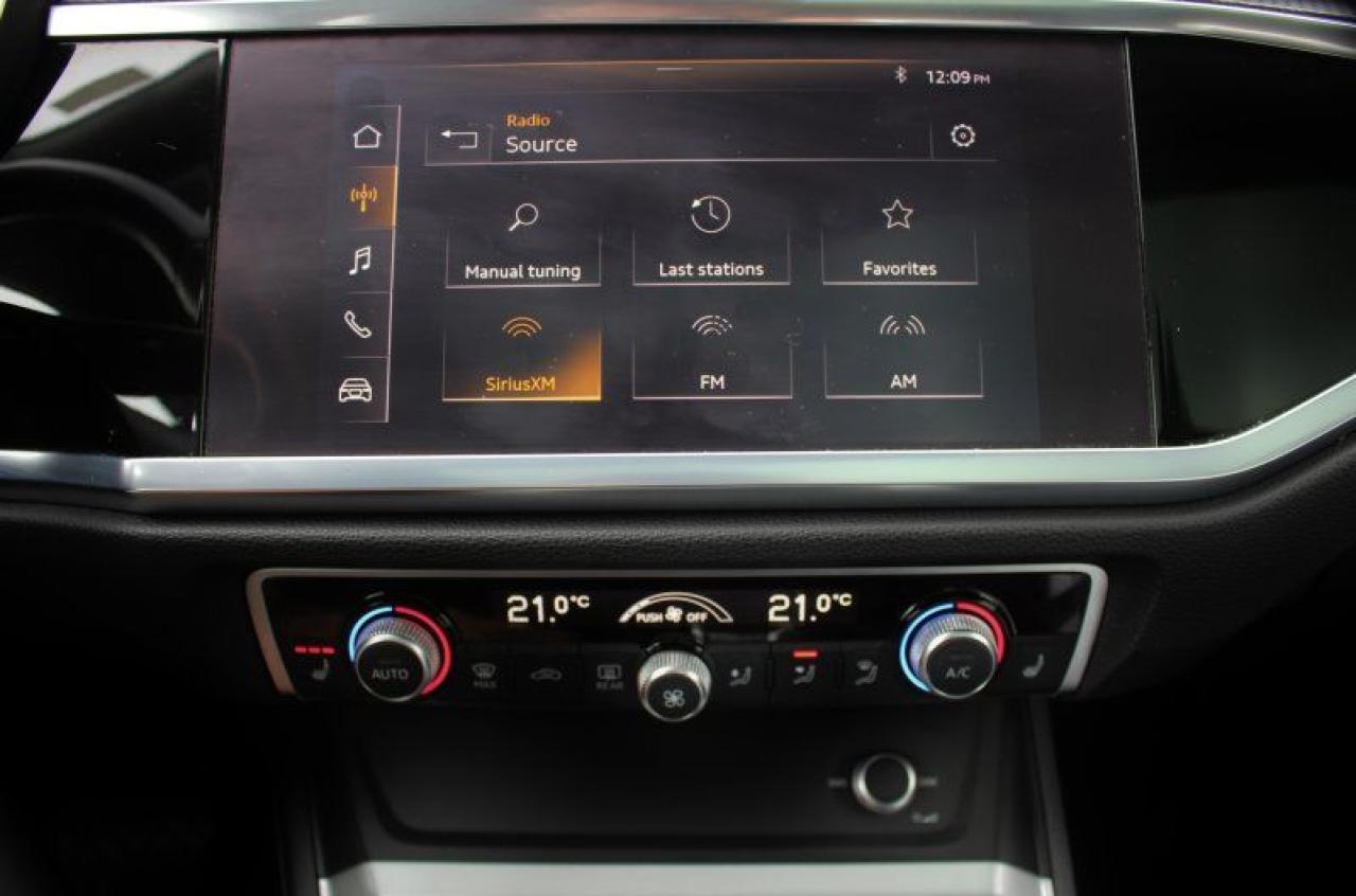 2021 Audi Q3 Komfort*Low K*AWD*Heated Leather*Moon Roof*CarPlay - Photo #23