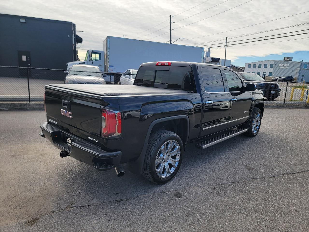 2017 GMC Sierra 1500 Denali - Photo #8
