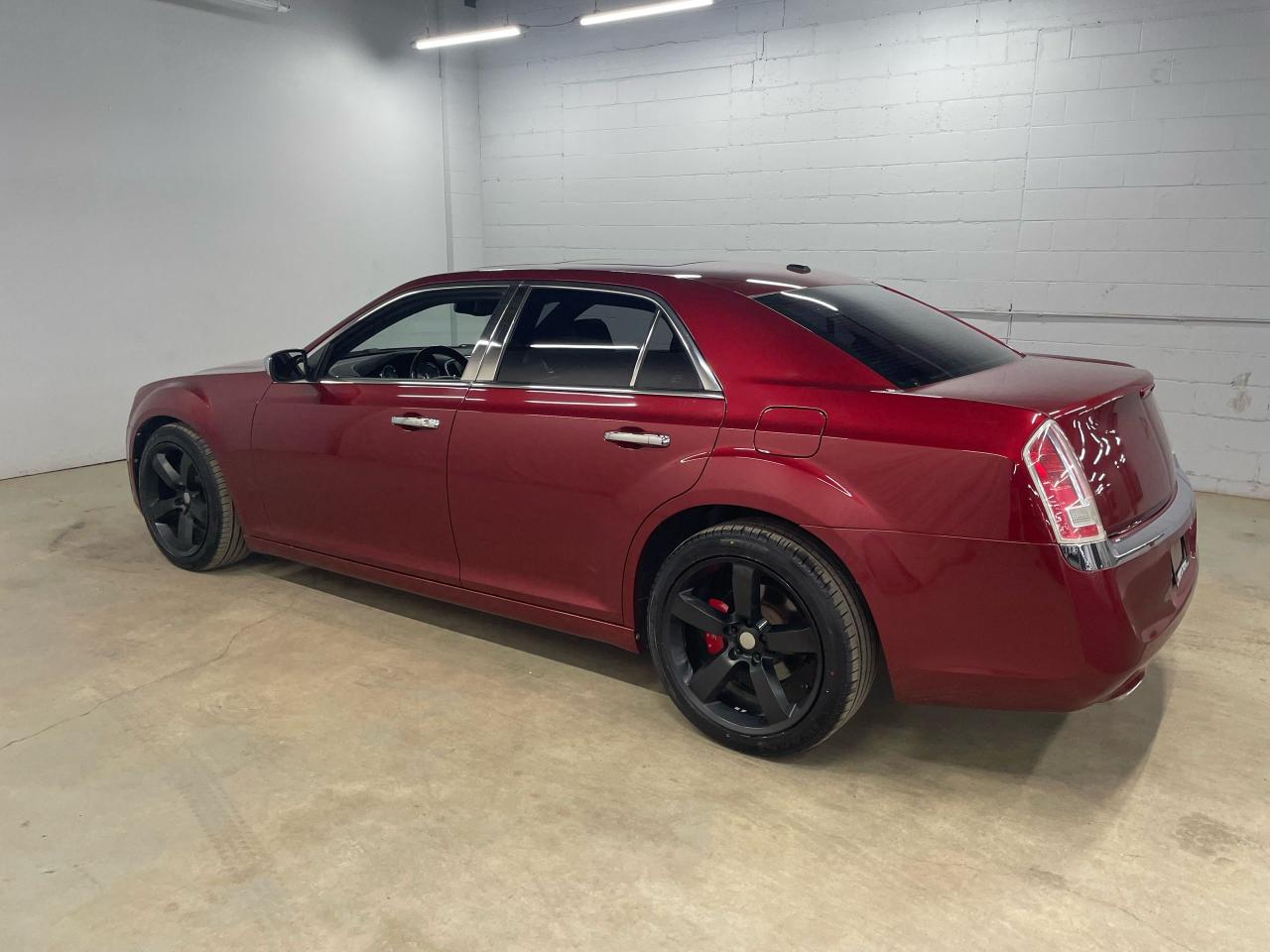 2013 Chrysler 300 300C Photo4