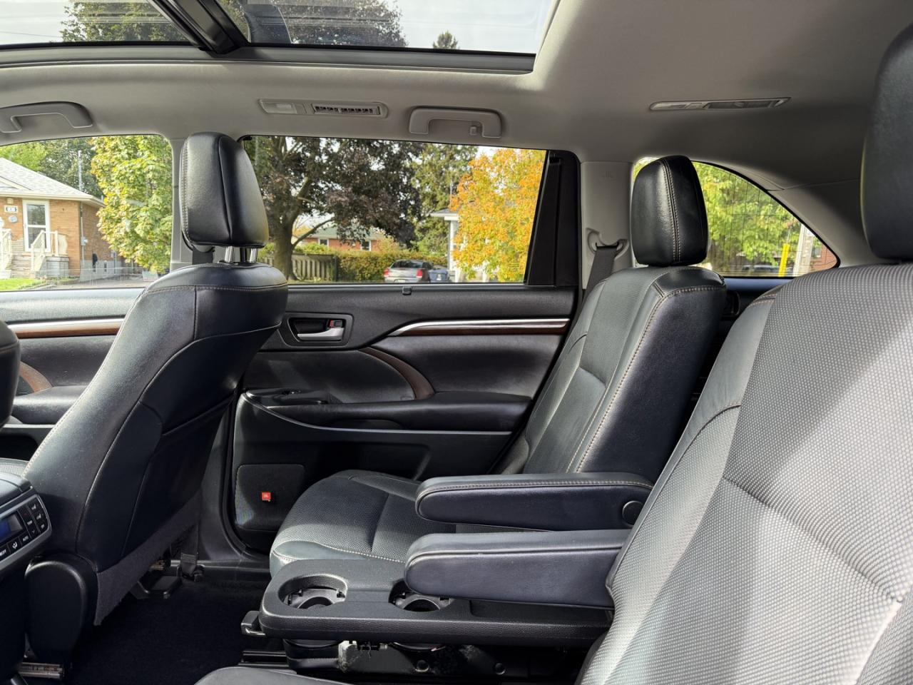 2016 Toyota Highlander Limited AWD V6 - Photo #14