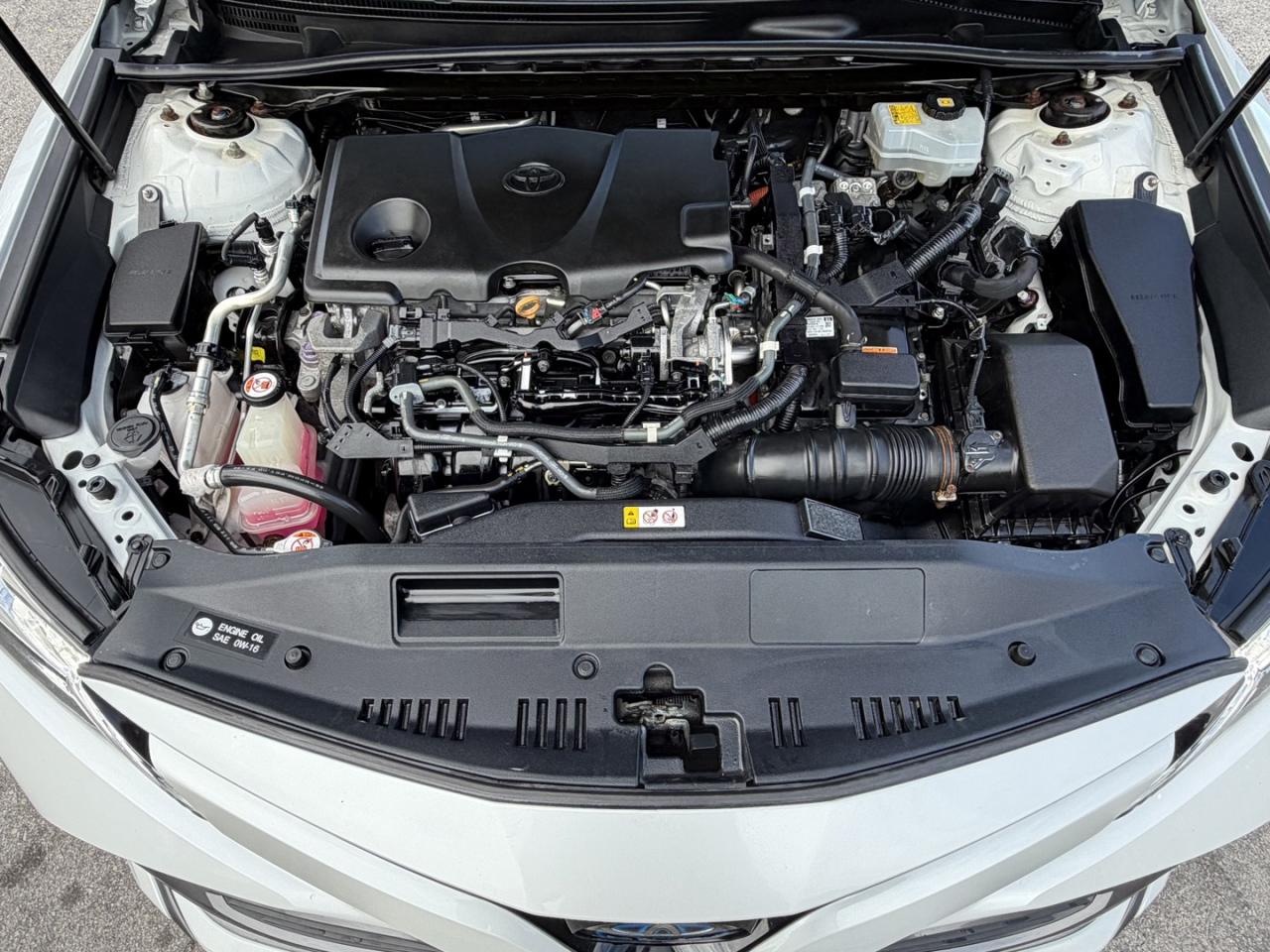 2018 Toyota Camry HYBRID XLE - Photo #29