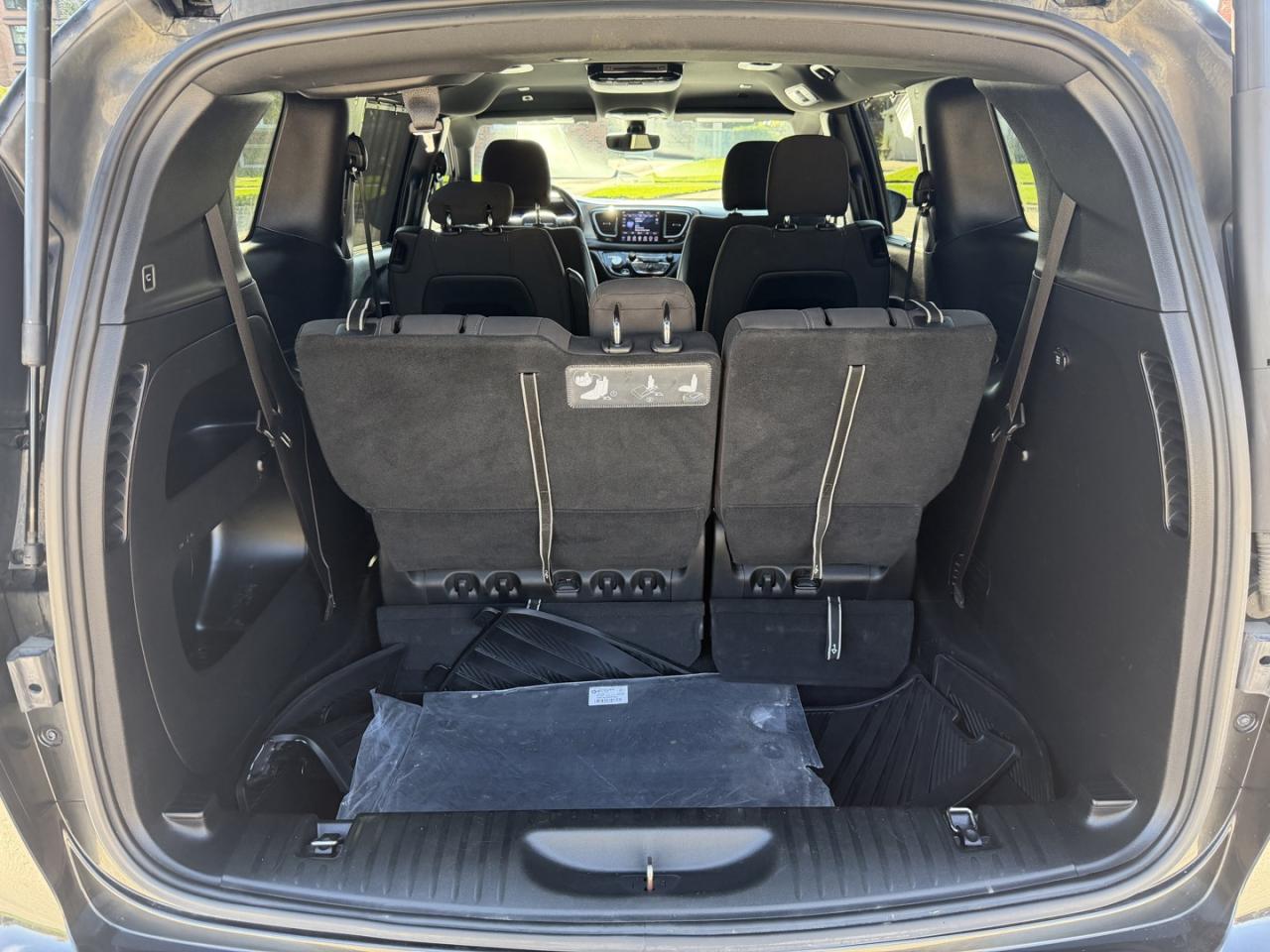 2019 Chrysler Pacifica Touring Plus - Photo #9