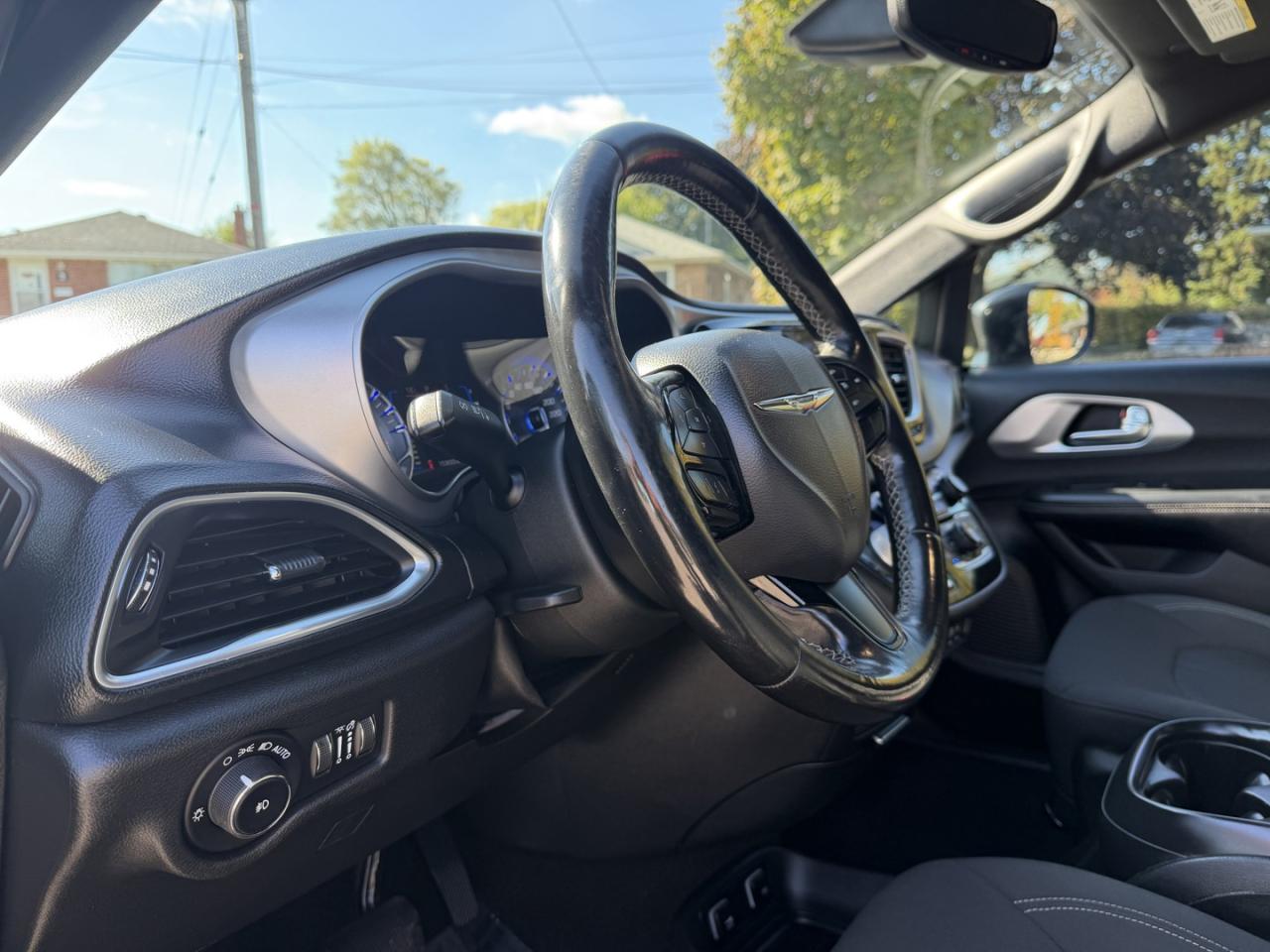 2019 Chrysler Pacifica Touring Plus - Photo #15