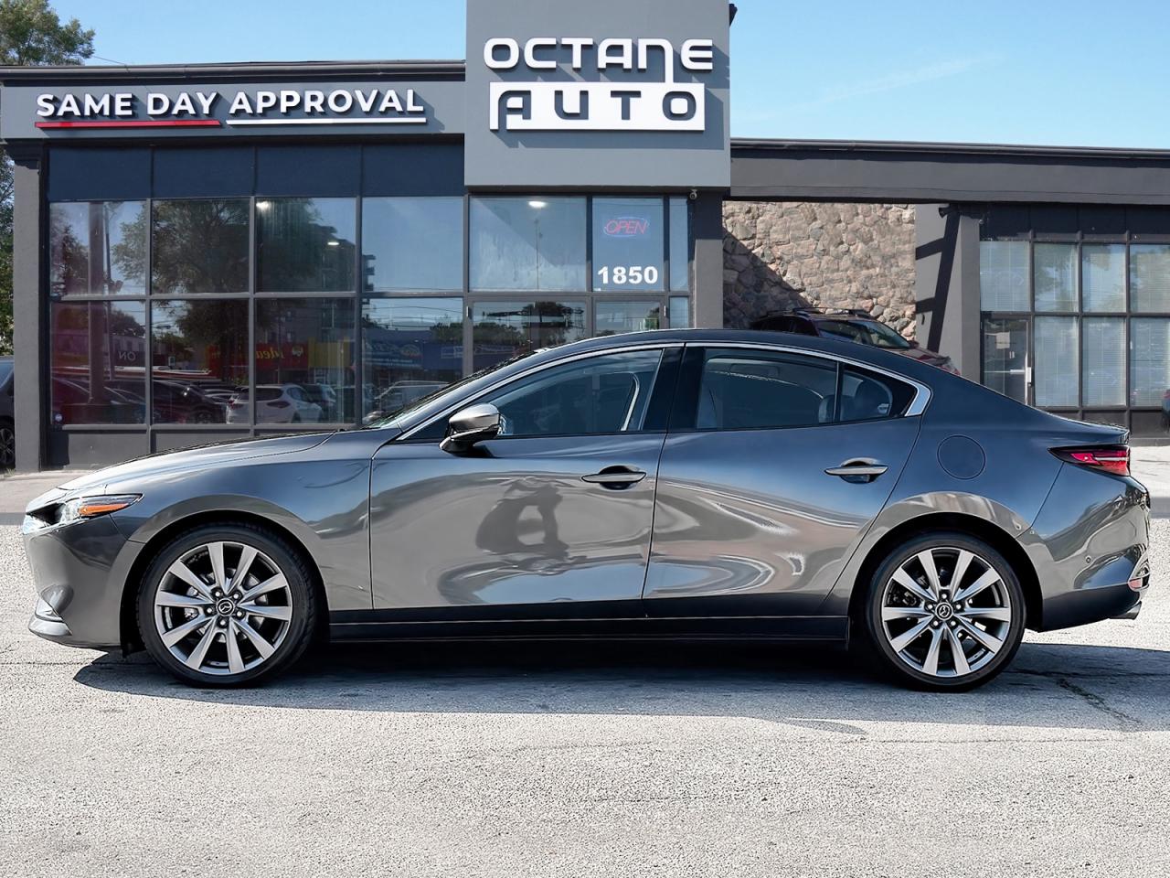 2019 Mazda MAZDA3 GT - Photo #3