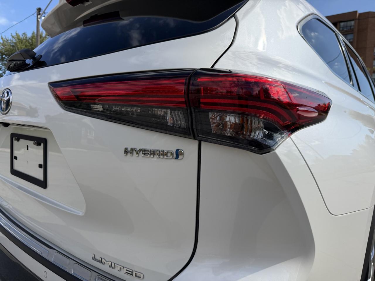 2021 Toyota Highlander HYBRID Limited AWD - Photo #6