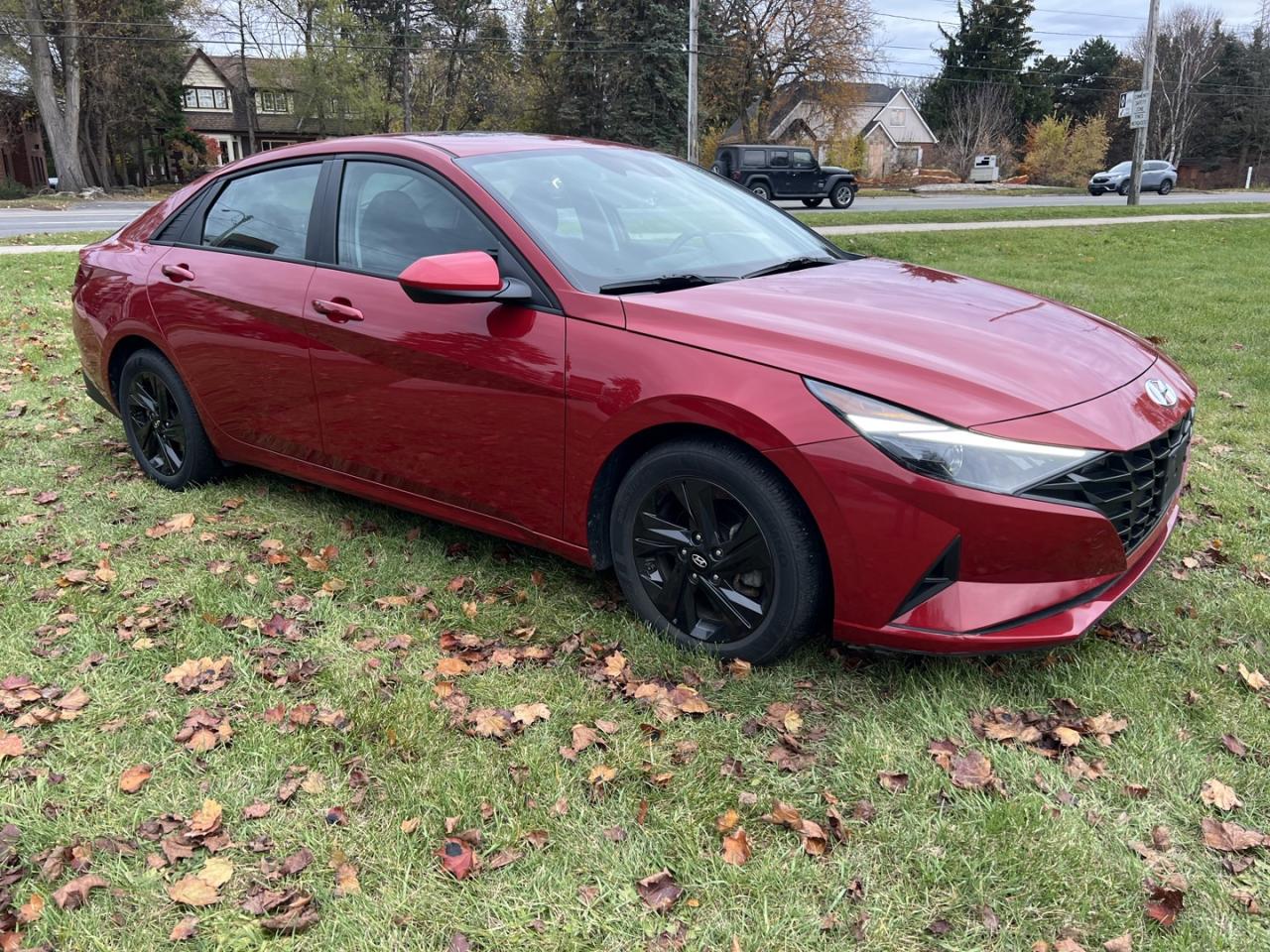 2022 Hyundai Elantra Preferred w/Sun & Tech Package *ONE OWNER / Clean Carfax - Photo #3