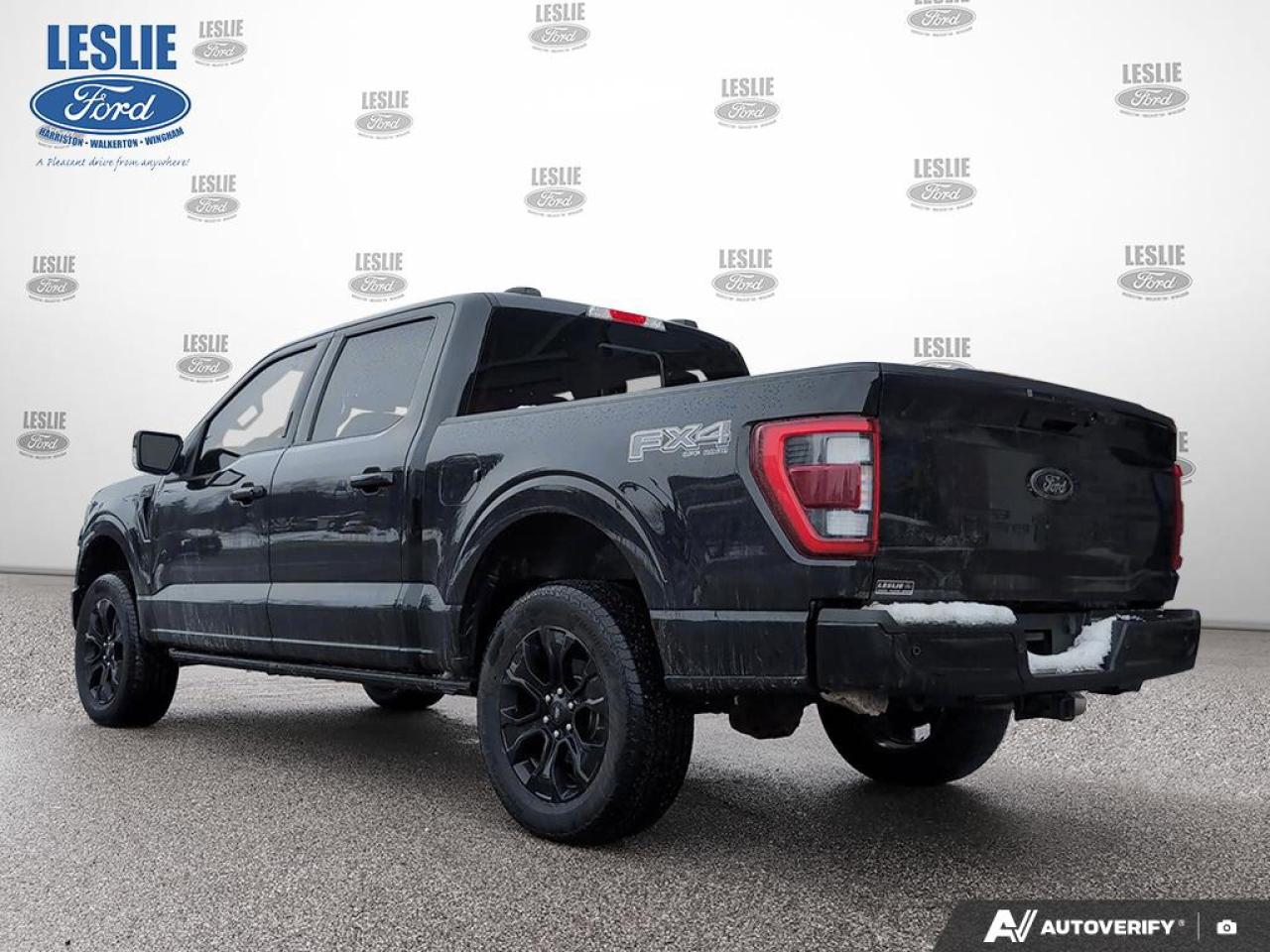 2022 Ford F-150 Lariat 4WD SuperCrew 5.5' Box Photo3