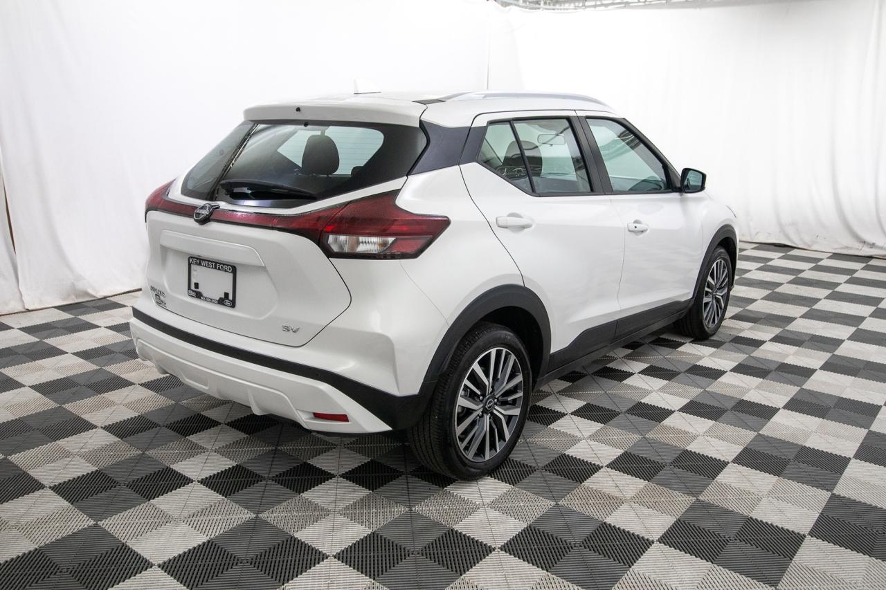 2024 Nissan Kicks SV Photo5