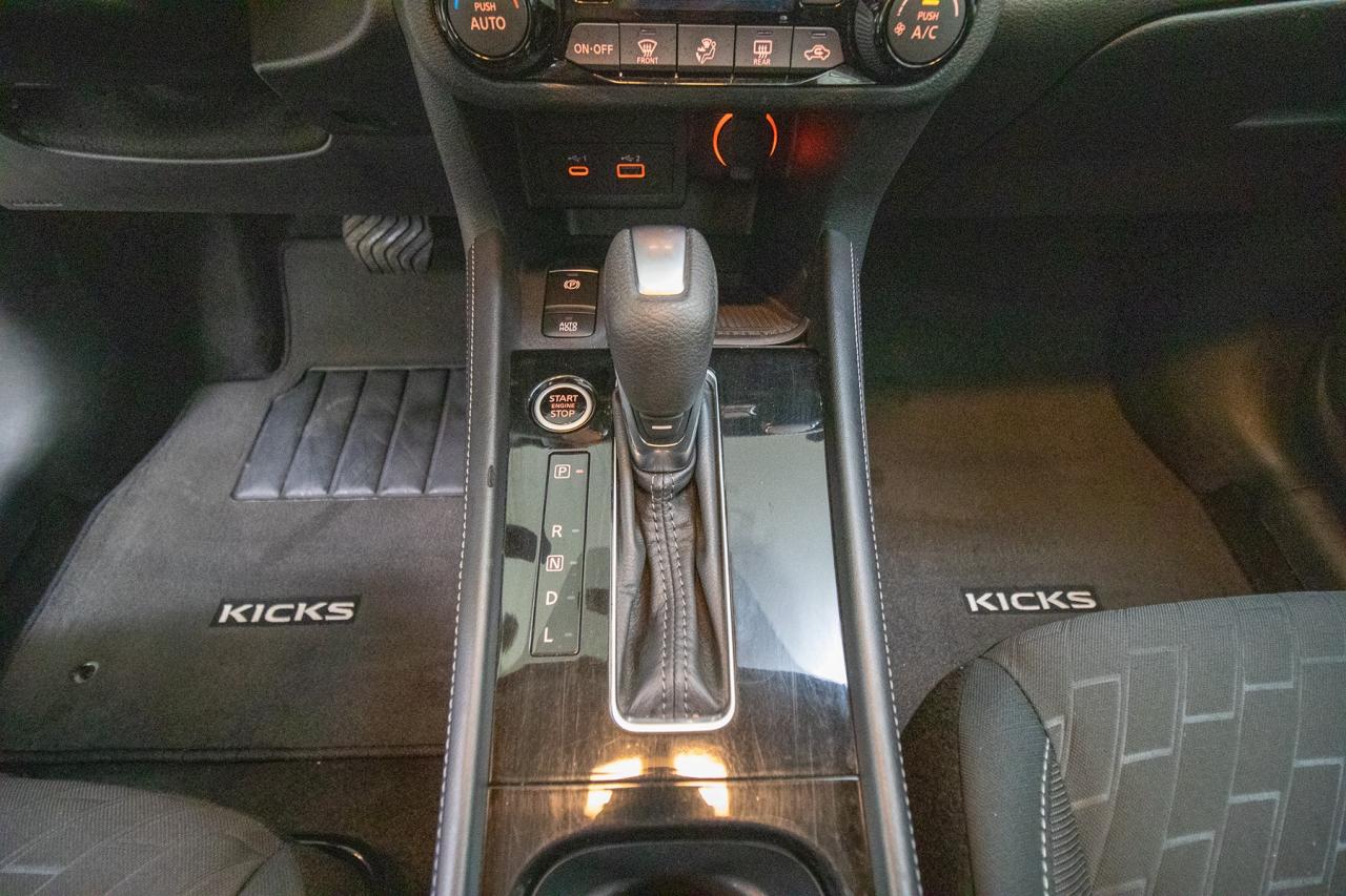2024 Nissan Kicks SV Photo5