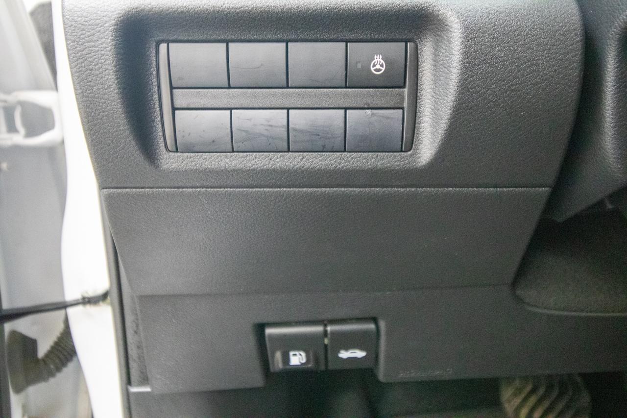 2024 Nissan Kicks SV Photo5