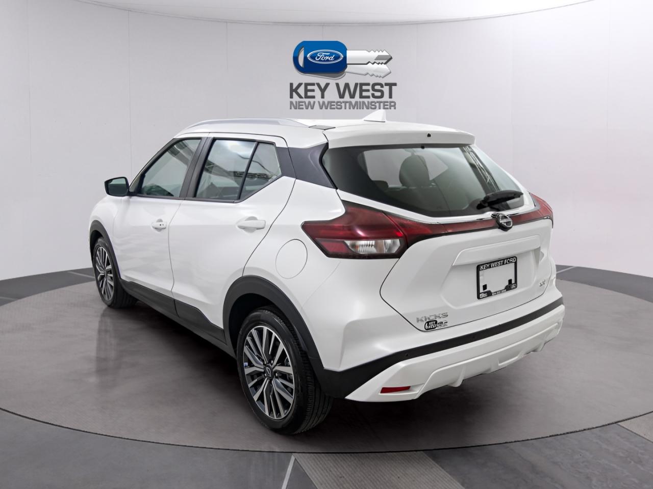 2024 Nissan Kicks SV Photo2