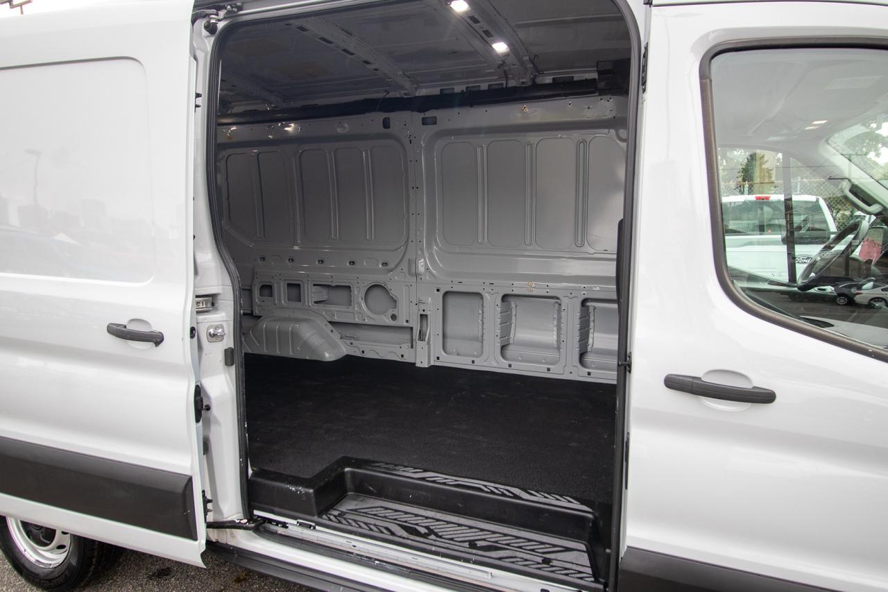 2021 Ford Transit T-250 148" MED RF 9070 GVWR RWD Photo5
