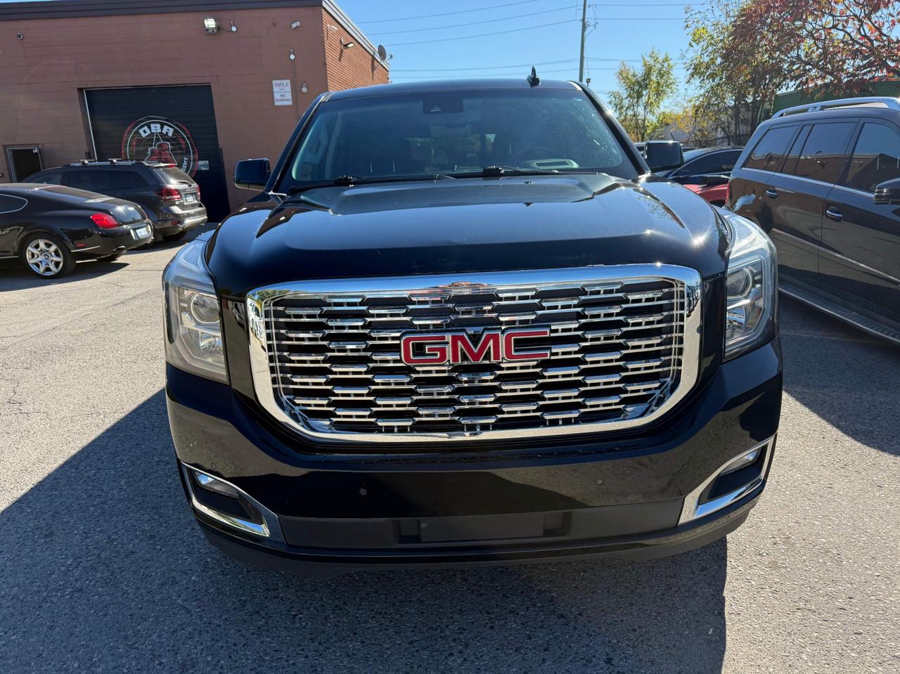 2020 GMC Yukon 4WD 4dr Denali-full loaded Photo4