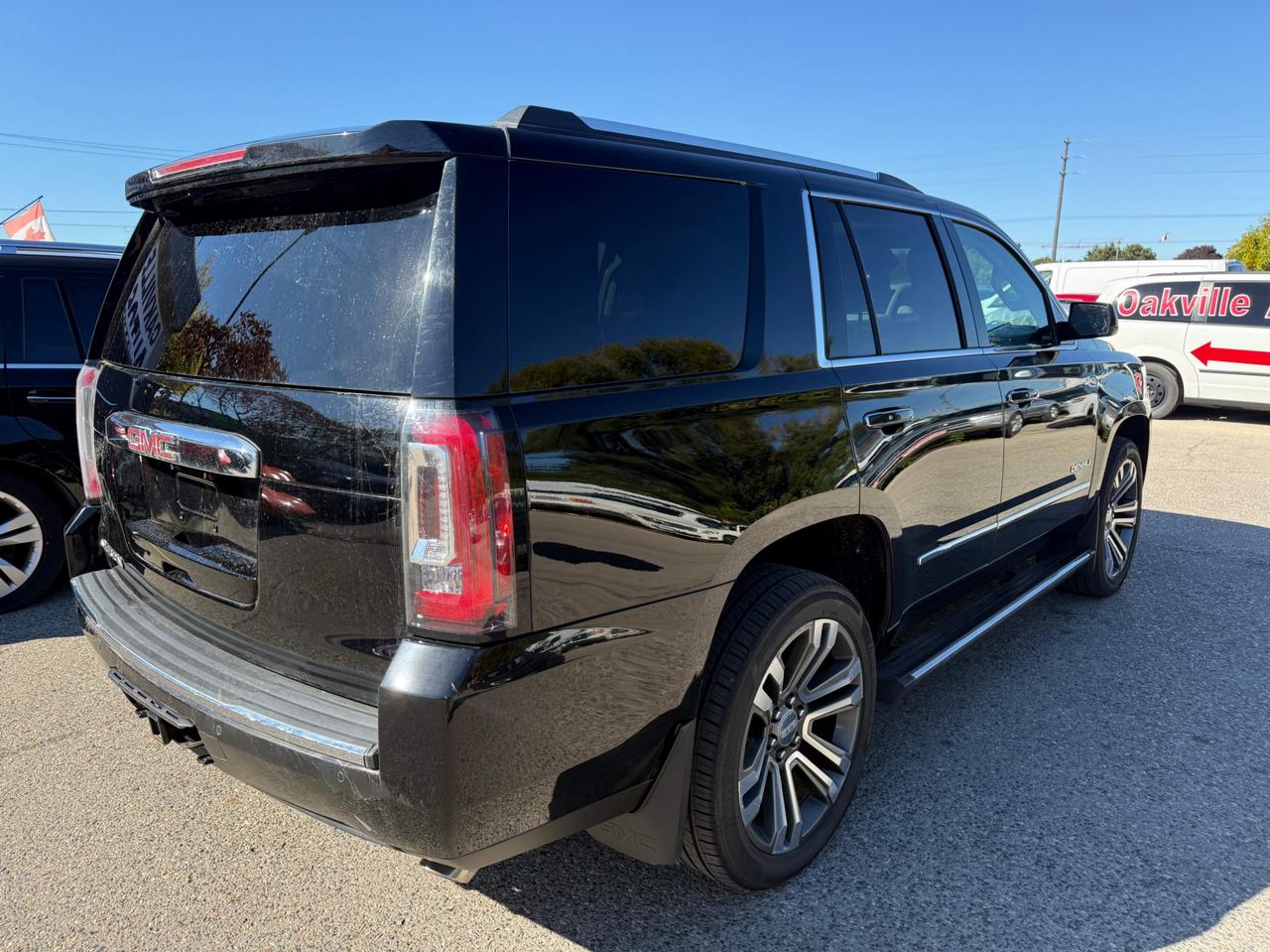 2020 GMC Yukon 4WD 4dr Denali-full loaded Photo2