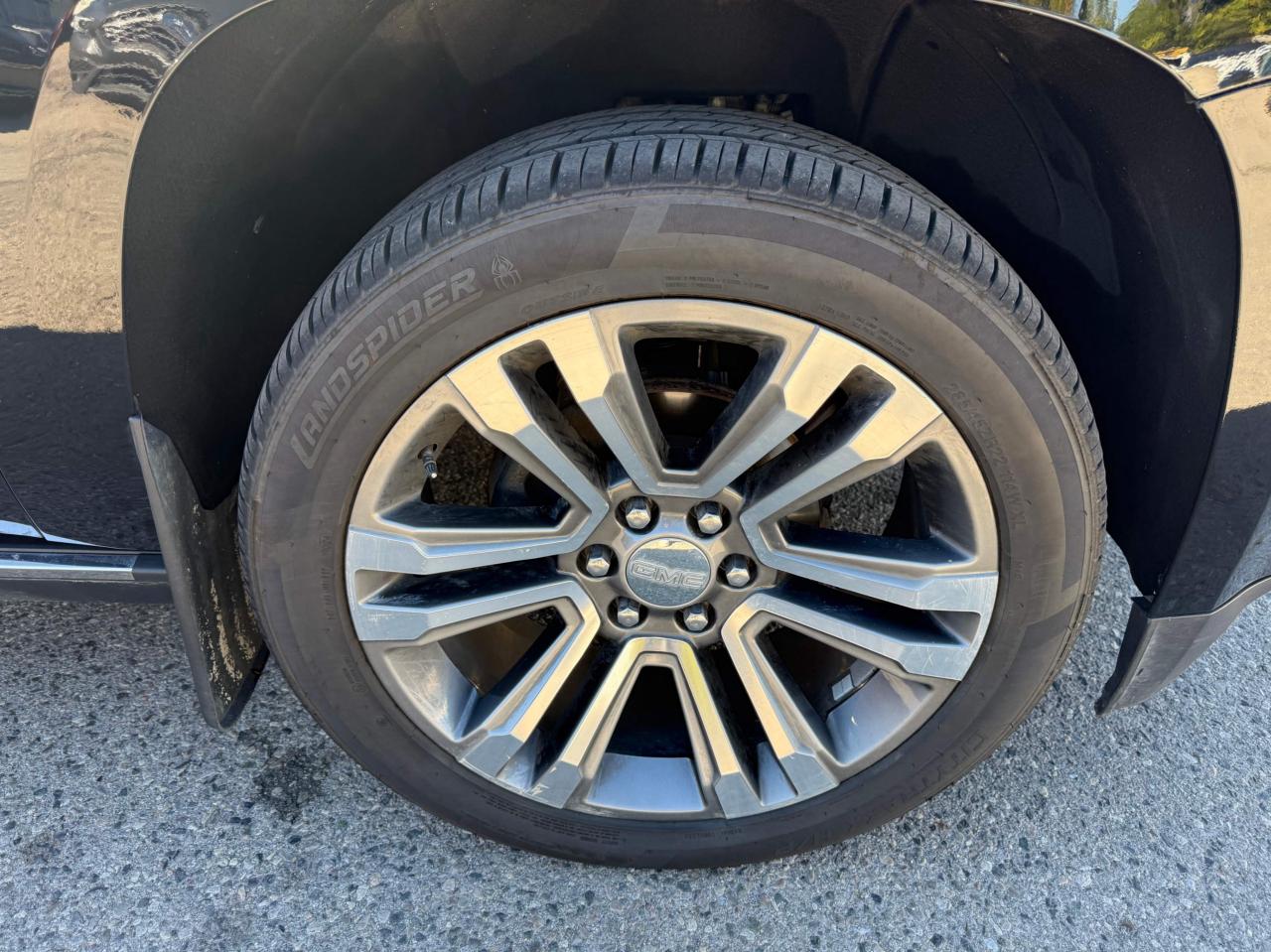 2020 GMC Yukon 4WD 4dr Denali-full loaded Photo