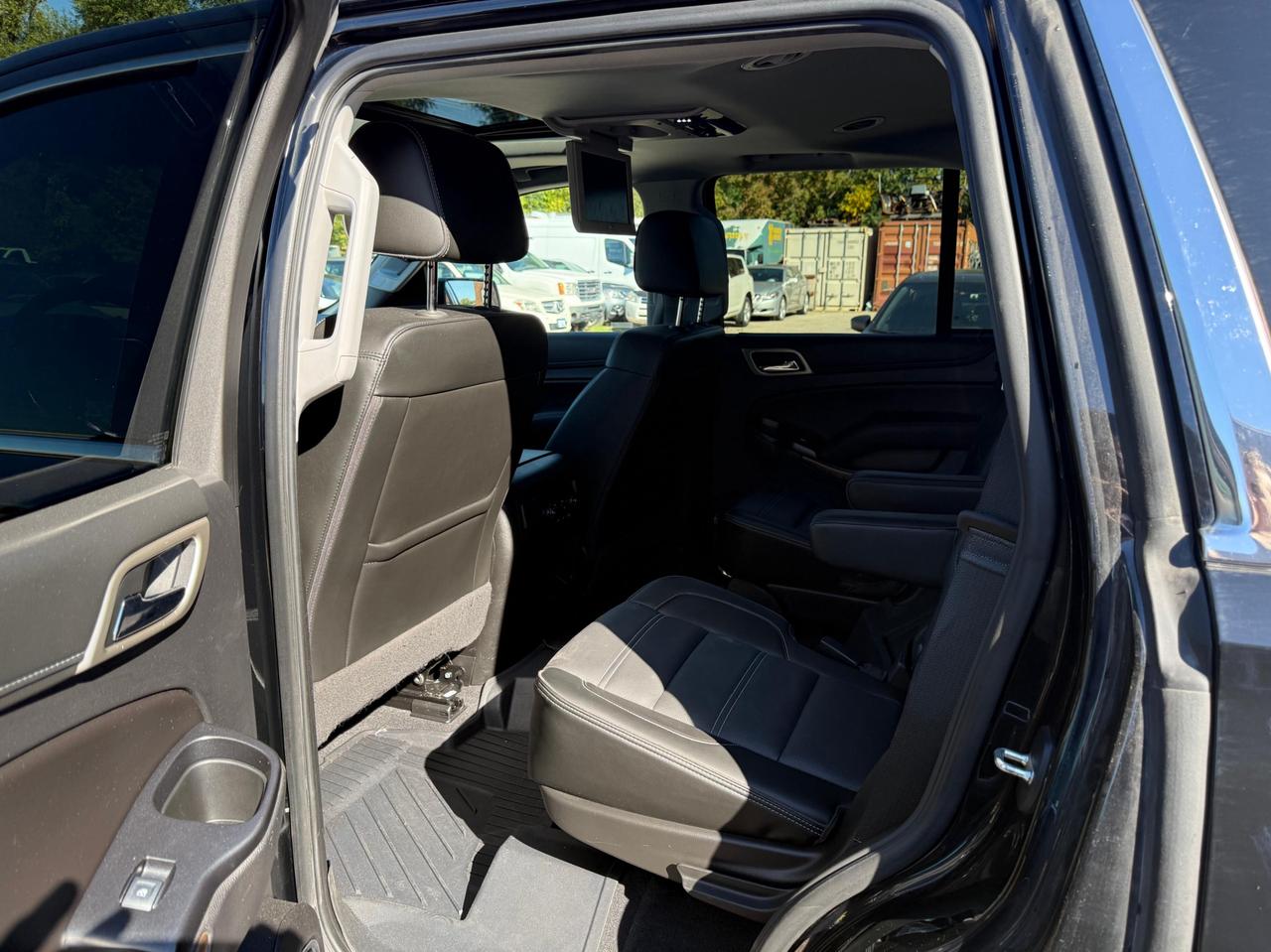 2020 GMC Yukon 4WD 4dr Denali-full loaded Photo